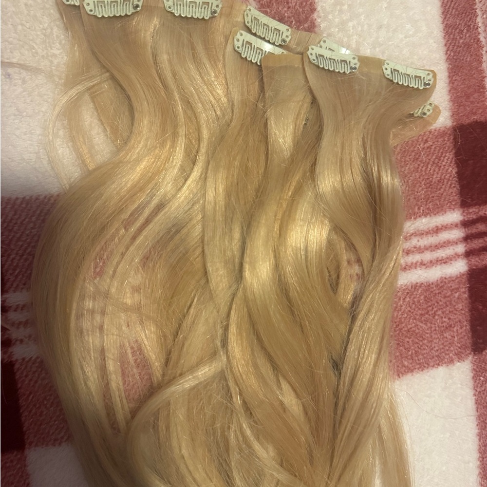 Golden Blonde Luxurious Blonde Clip-In Glam Seamless Hair Extensions - Picture 2 of 2